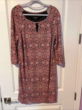 🧡 Laundry By Shelli Segal Coral, Beige and Black Geometric Midi Shift Dress.